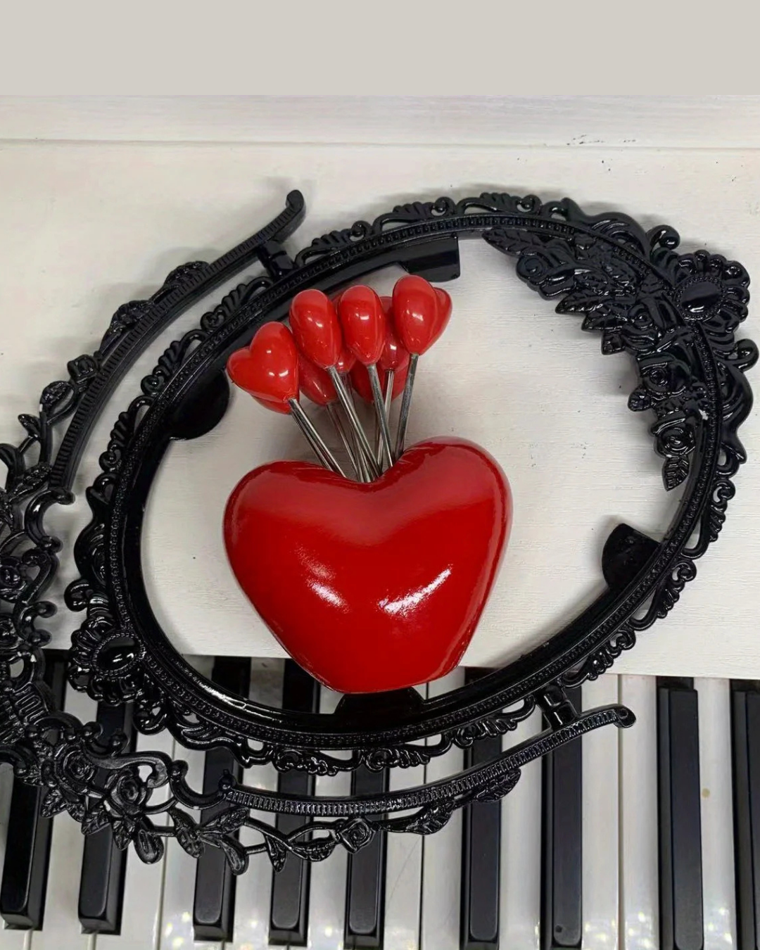 Garfos de Frutas em Aço Inoxidável com Formato de Coração Kit com 6 Peças