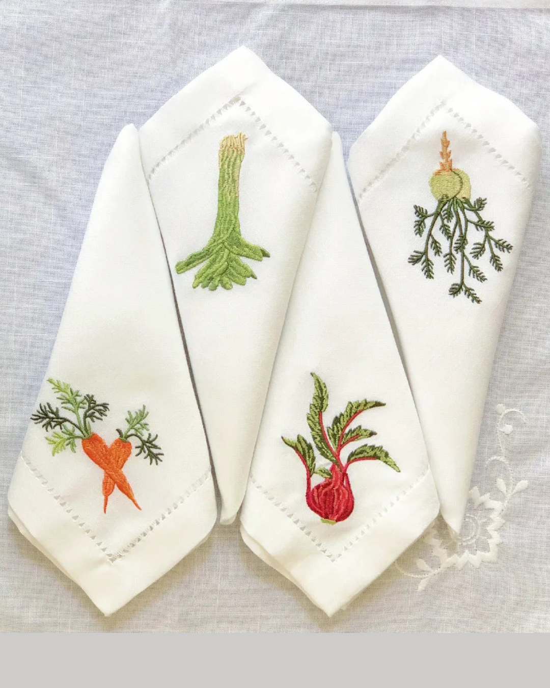 Guardanapos de Linho e Algodão com Bordado de Vegetais 45x45cm