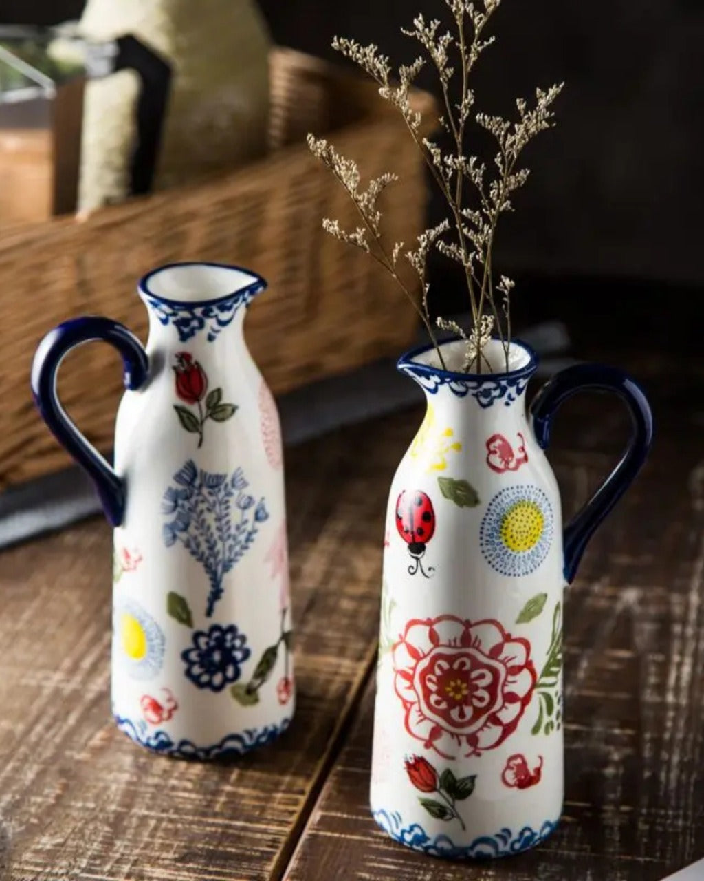 Jarra de Cerâmica Vintage com Pintura Feita à Mão