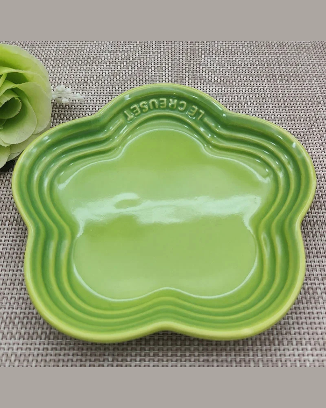 Prato Pequeno de Cerâmica Flor de Ameixa 14cm Estilo Francês para Sobremesas e Molhos