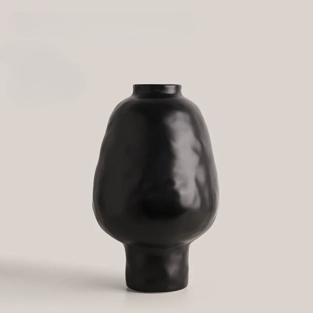 Vaso de Cerâmica com Padrão de Martelo