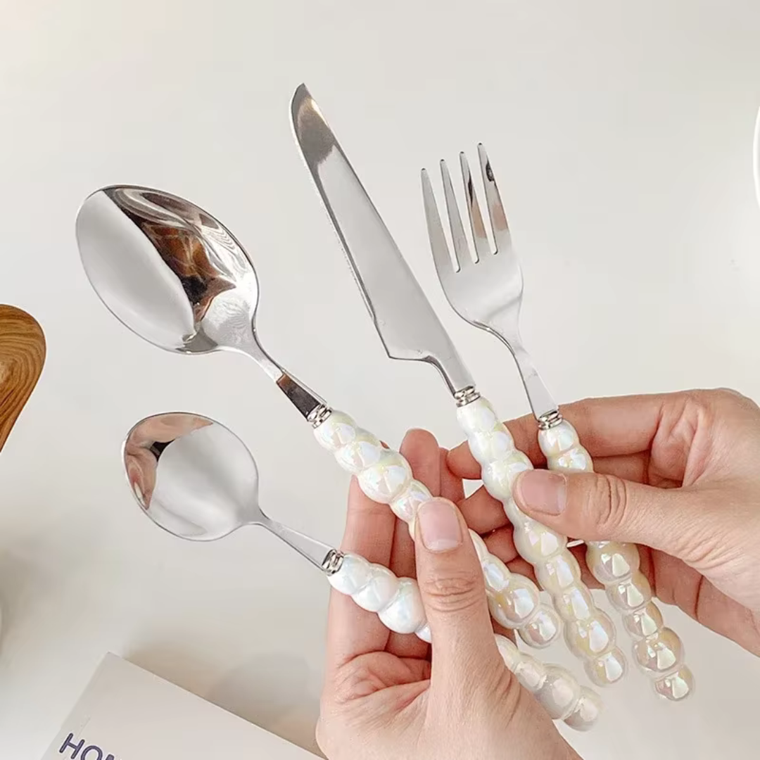 Conjunto de Talheres de Cerâmica com Cabo de Pérola com 4 Peças