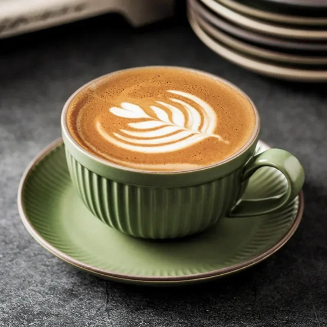 Conjunto de Xícara e Pires de Café Estilo Retrô