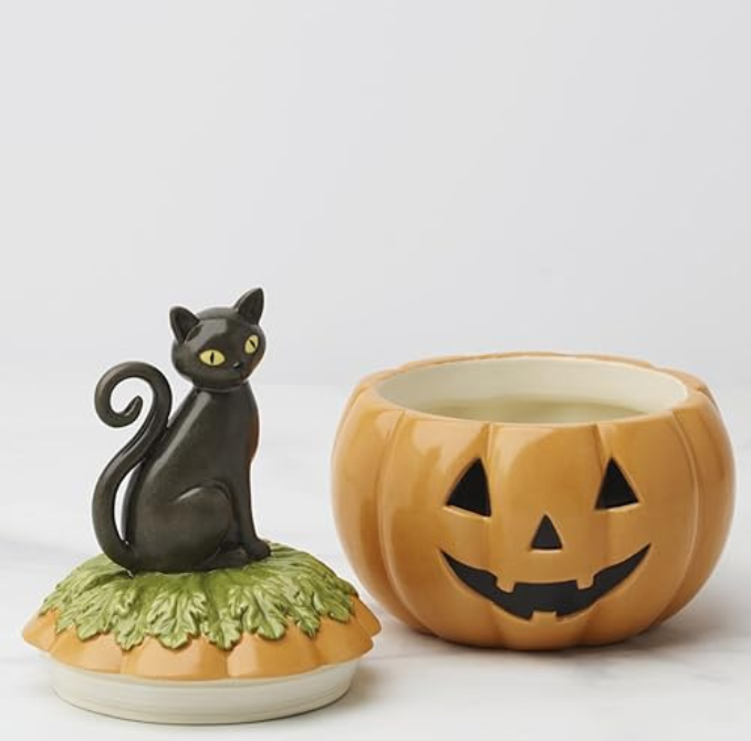 Pote de doces coberto com tema de Halloween assombrado