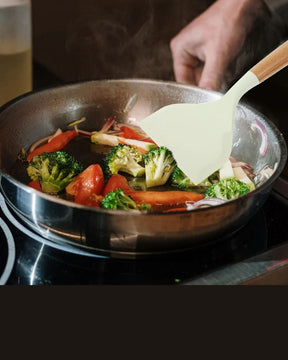 Espátula de Fritar de Silicone Branca com Cabo de Madeira Grande Antiescaldante