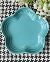 Prato Pequeno de Cerâmica Flor de Ameixa 14cm Estilo Francês para Sobremesas e Molhos