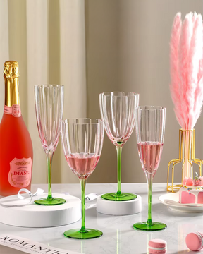 Taça Flauta de Vidro Vintage Floral com Formato de Tulipa