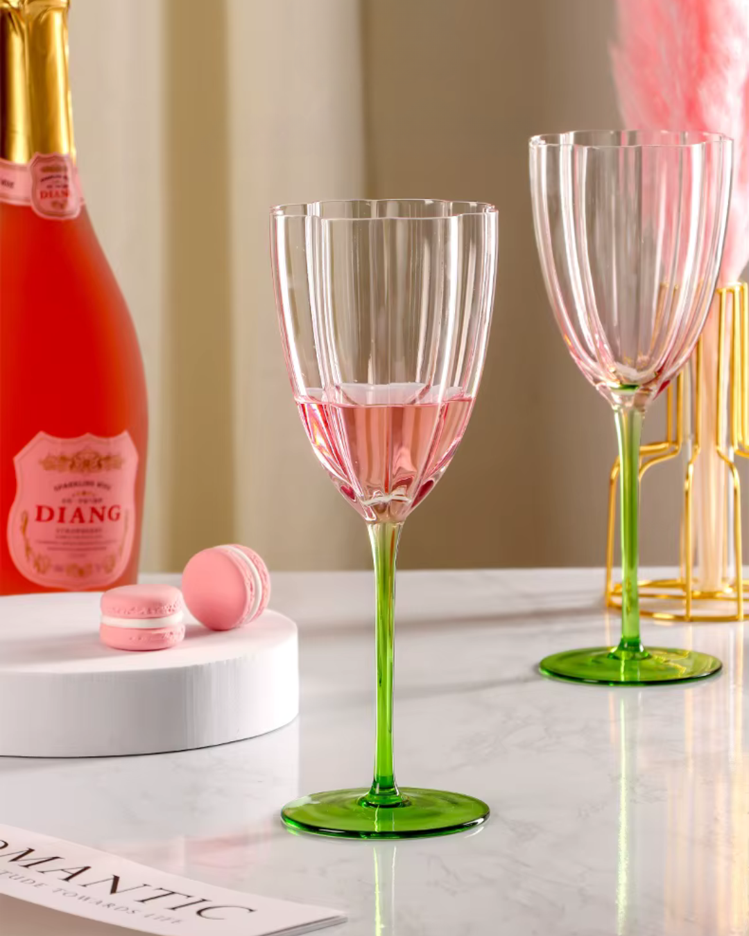 Taça Flauta de Vidro Vintage Floral com Formato de Tulipa