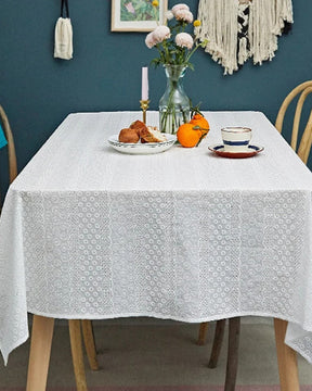 Toalha de Mesa de Algodão Branco com Bordado Francês